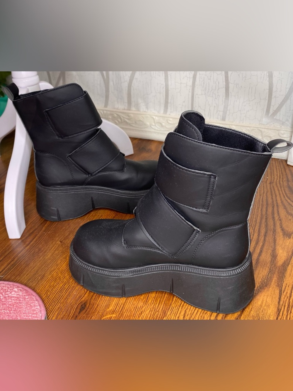 🌷 Chunky Black Platform Velcro Ankle Boots 🌷 - Picture 5 of 11